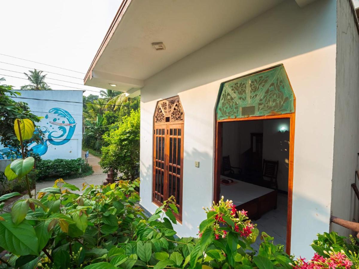 Surfing Guest House Matara Extérieur photo